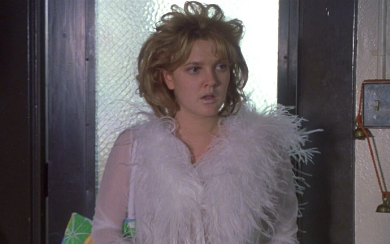 Drew Barrymore Recalls Being Deemed 'Too Unattractive' in 'Never Been Kissed'