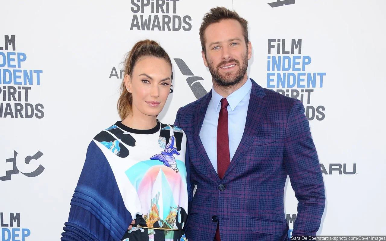 Elizabeth Chambers Insists She's Not Harassing Reality TV Co-Star Over Alleged Armie Hammer Affair