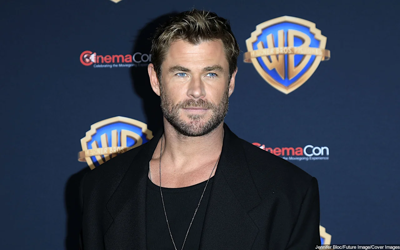 Chris Hemsworth Bares Abs in Barbarian Costume for Hilarious 'Clash of Clans' Ad