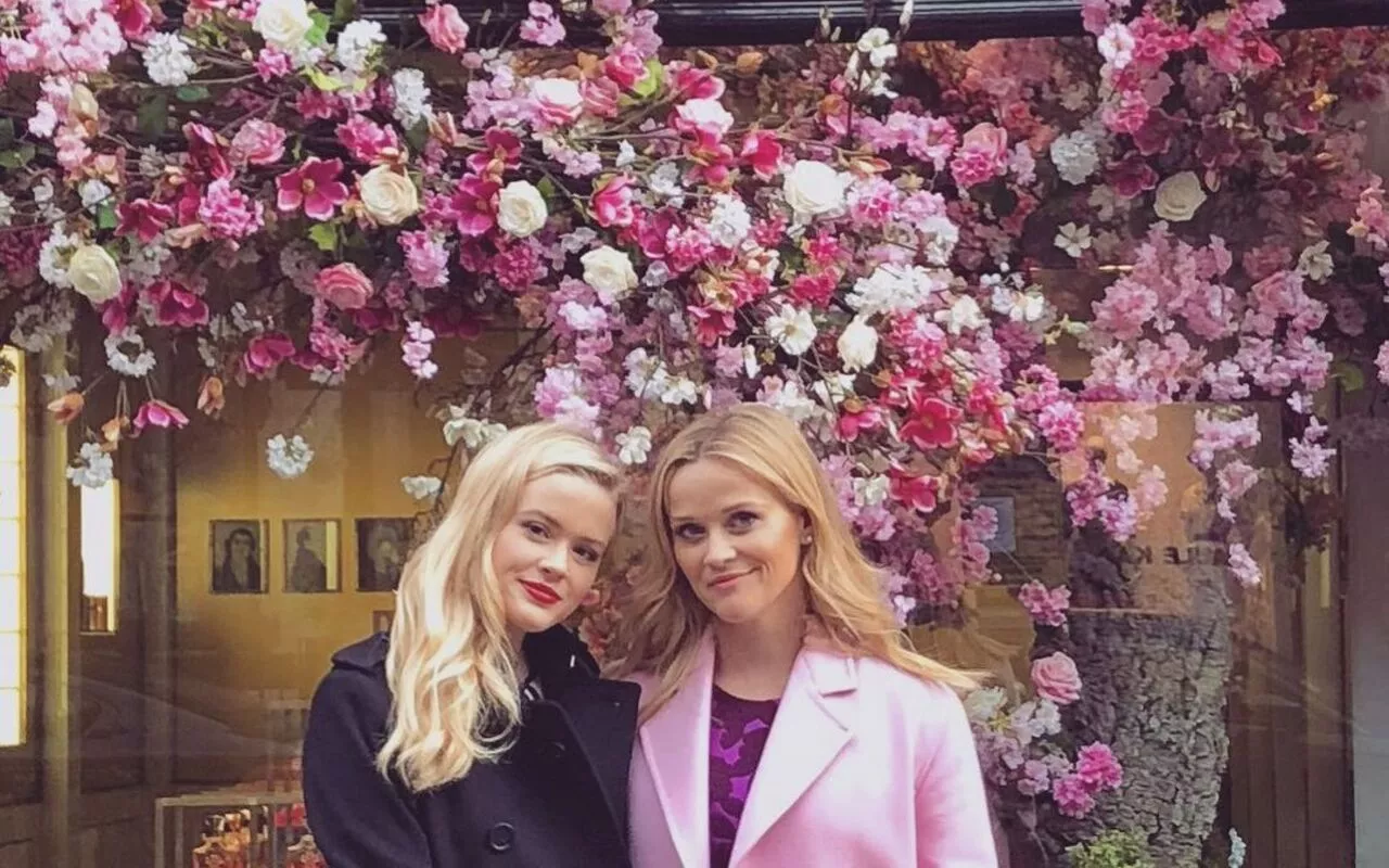 Reese Witherspoon's Daughter Ava Slams Trolls After She Falls Victim to Body-Shaming 