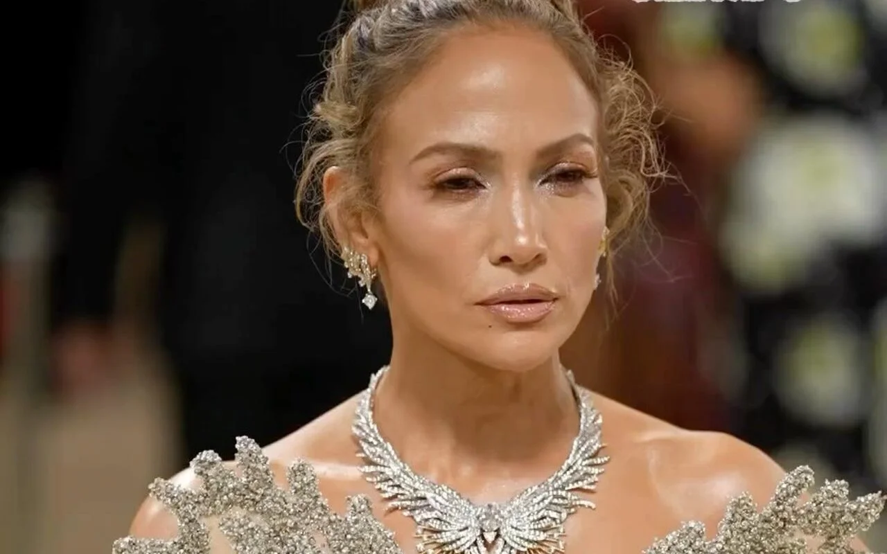 Jennifer Lopez Blasted for Her Brisk Response at Met Gala, Accused of Using Ozempic  