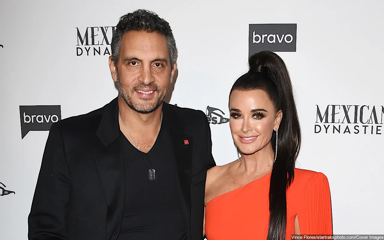 Kyle Richards Confirms Return to 'RHOBH,' Addresses Husband's Future and Season 14 Drama - Vimarsana News