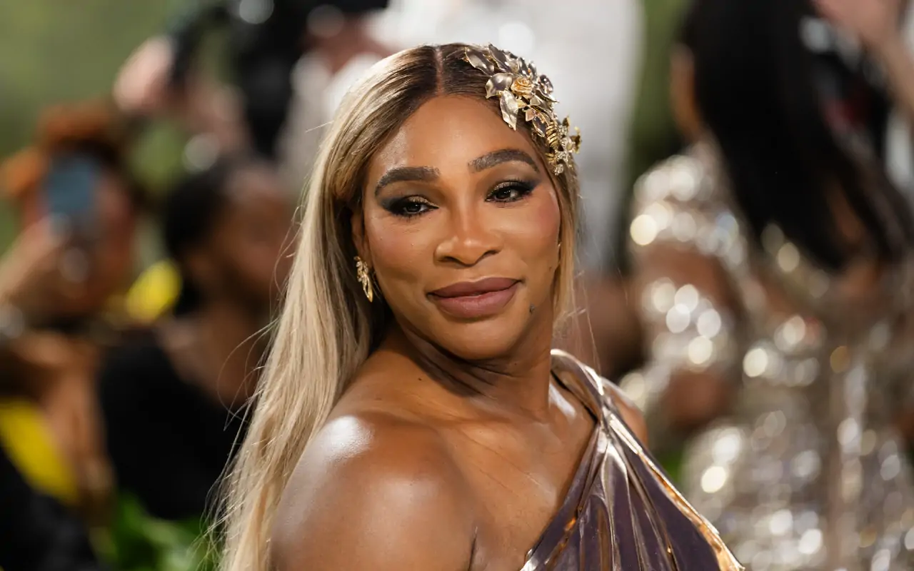 Serena Williams Applauded for Sharing Relatable Struggle Fitting Into Skirt After Giving Birth