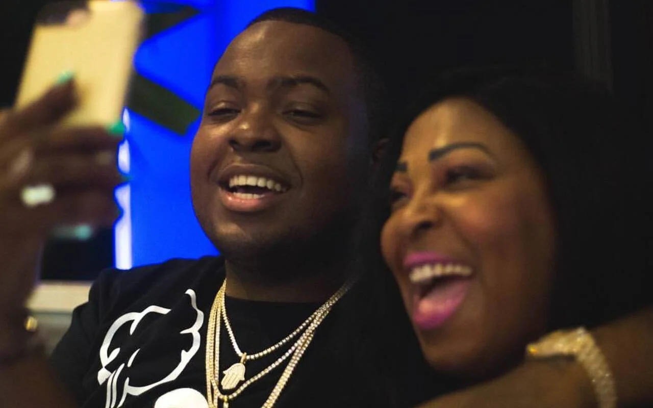 Sean Kingston's Mother Arrested After Cops Raided His Florida Mansion 