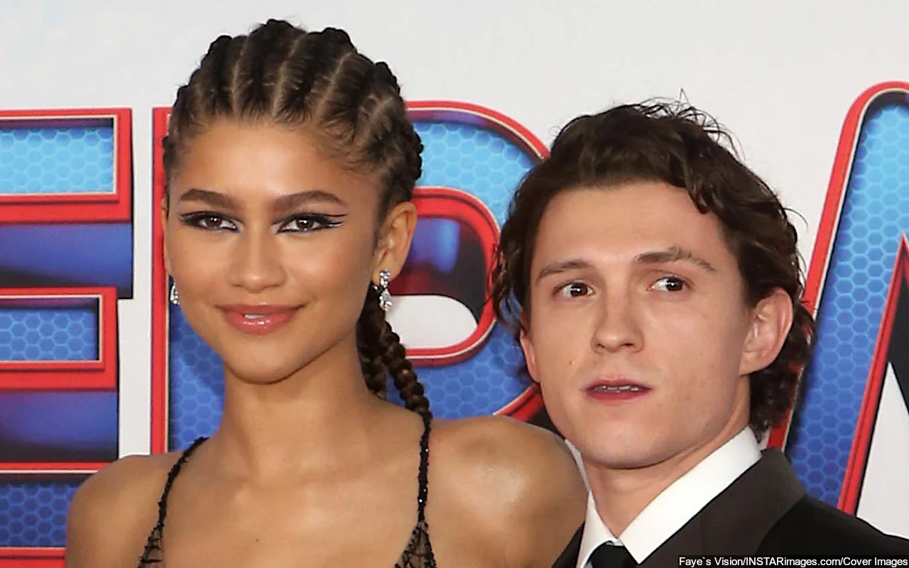 Zendaya Supports Tom Holland at His Controversial 'Romeo and Juliet' Show Opening Night