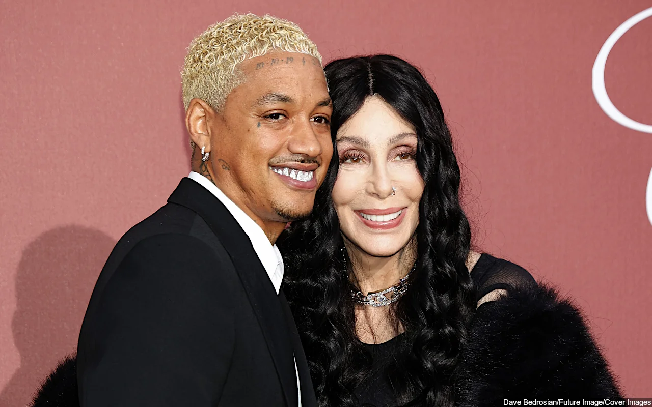 AE and Cher Fly to St. Tropez After Travis Scott Brawl at Cannes - Vimarsana News