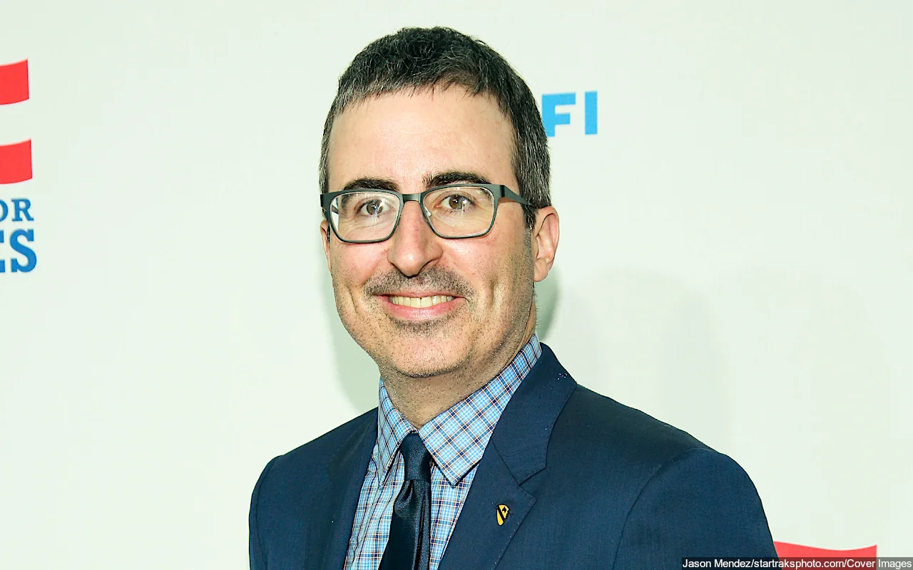 John Oliver Dumps His Agents After Failing to Get Salary Raise in Negotiations With HBO - Vimarsana News