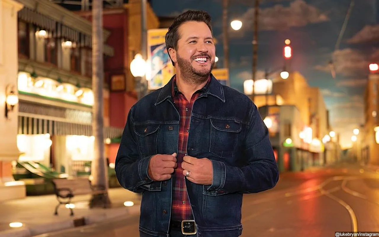 Luke Bryan Prioritizes Constant Evolution for Concertgoers