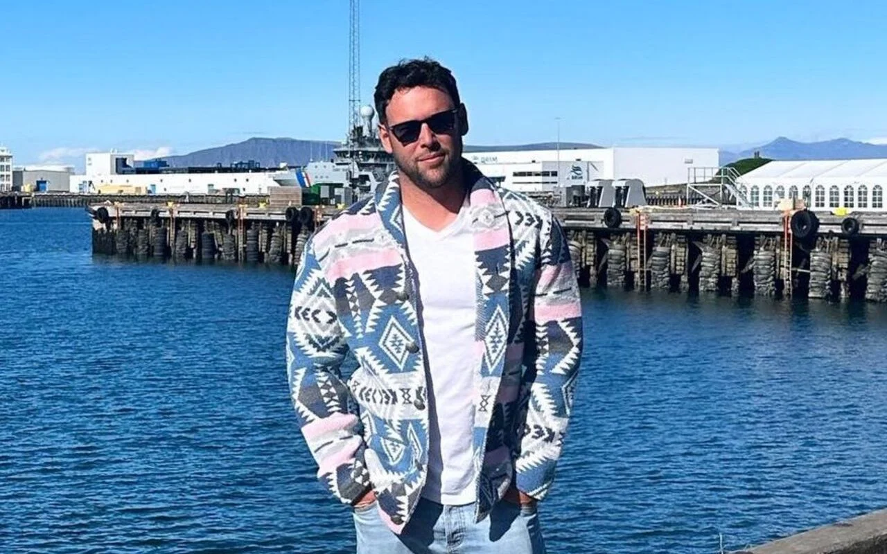 Scooter Braun Bids Farewell to Artist Management