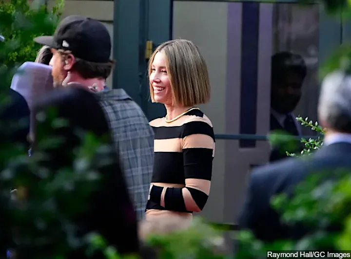 Jessica Biel on 'The Better Sister' Set
