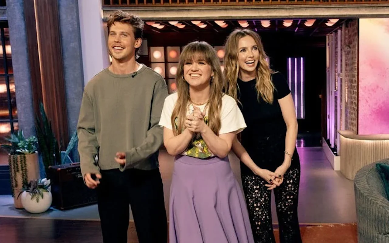 Kelly Clarkson Calls Austin Butler 'Rude' for This Silly Reason