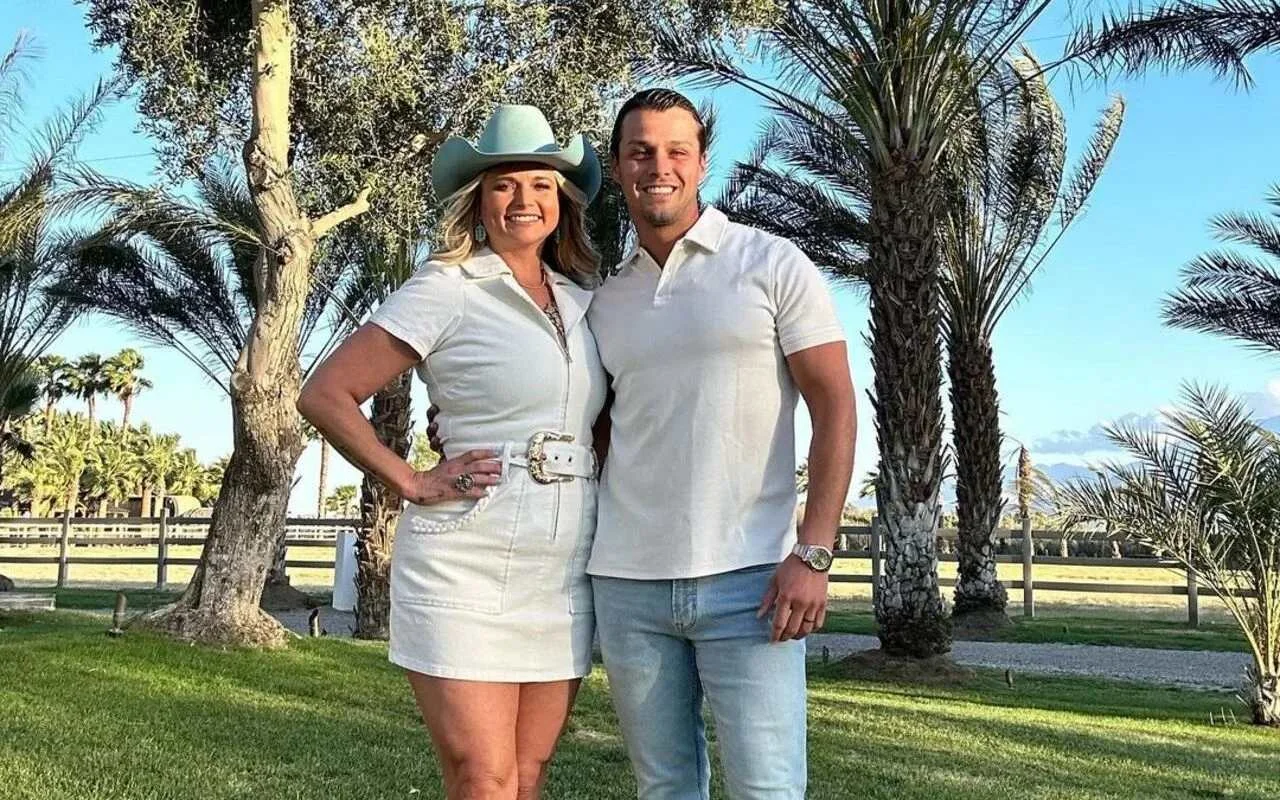 Woman Cozying Up to Miranda Lambert's Husband Defends Their 'Innocent' Dance