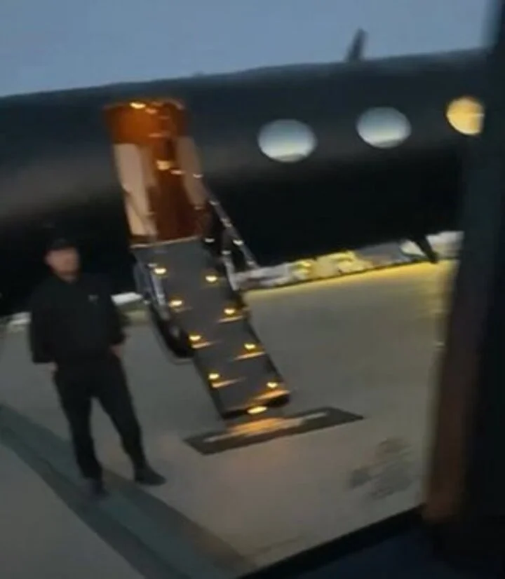 Diddy arrives in airport to board his private jet