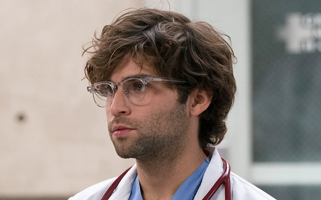 New Gay Character Joins 'Grey's Anatomy' After Jake Borelli's Exit