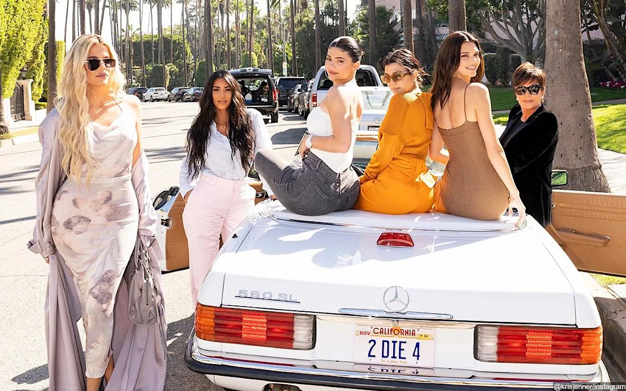 'The Kardashians' Season 5 Finale Trailer Sees Khloe Criticizing Kourtney's Healthy Diet