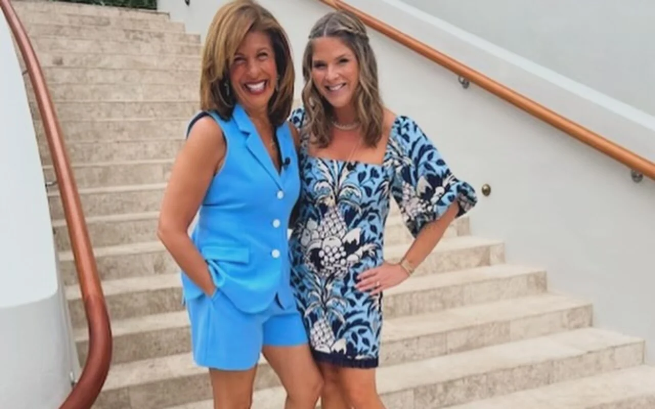 Hoda Kotb and Jenna Bush Hager Shushed by Anna Wintour for Being 'Loud and Annoying' at U.S. Open
