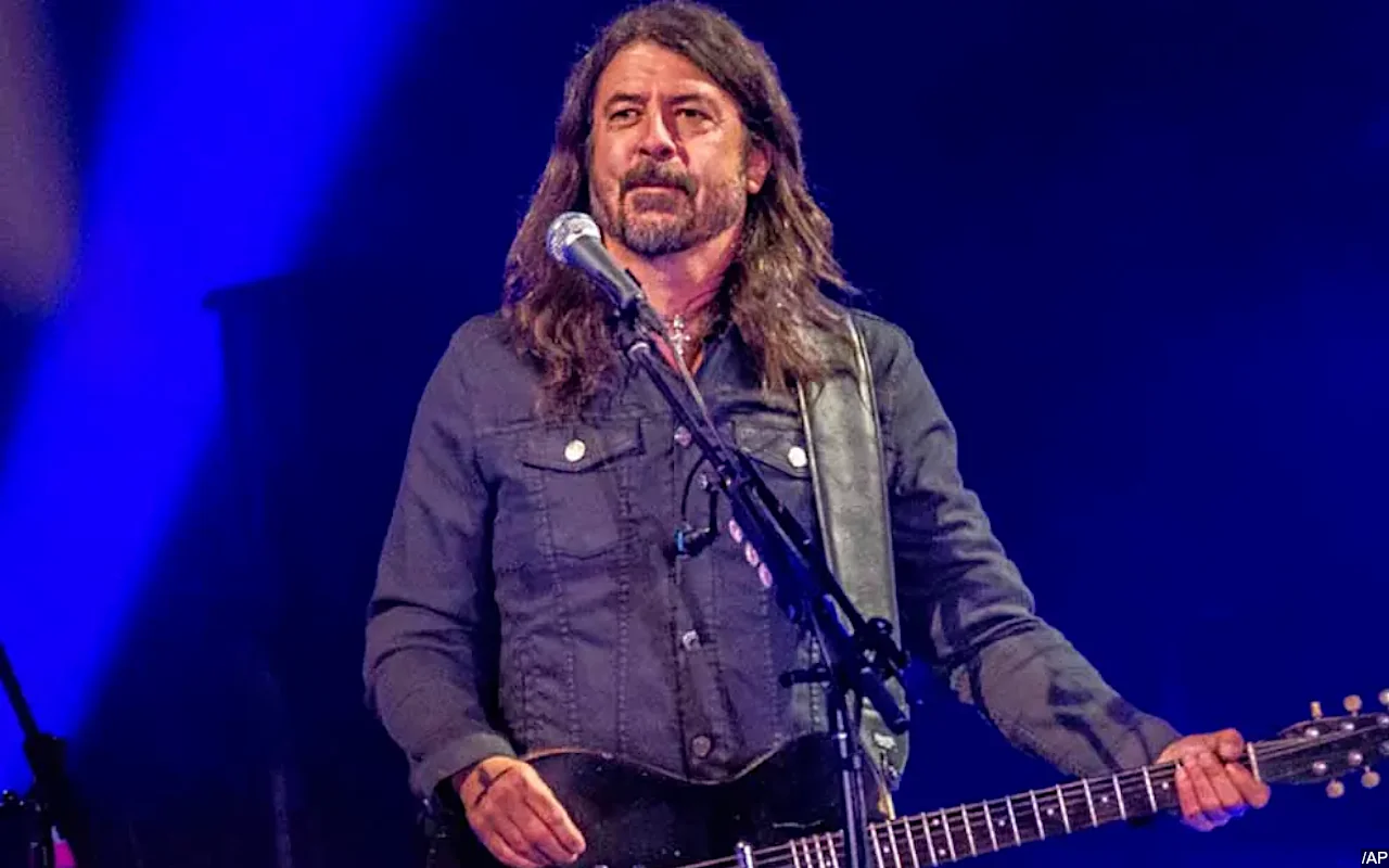 Instagram Post Purportedly Showing Dave Grohl's Baby Is Fake