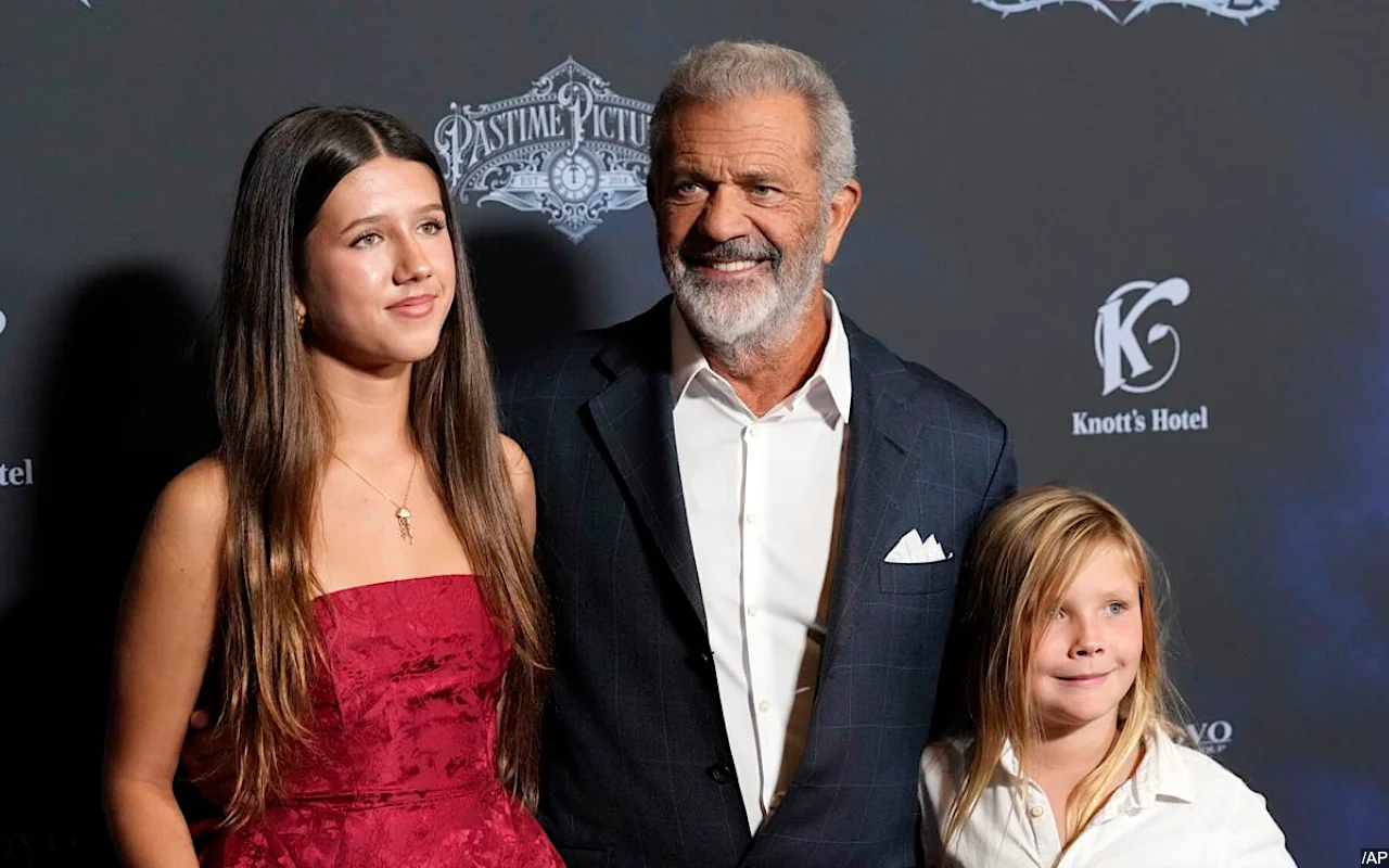 Mel Gibson Makes Rare Red Carpet Appearance With His Kids