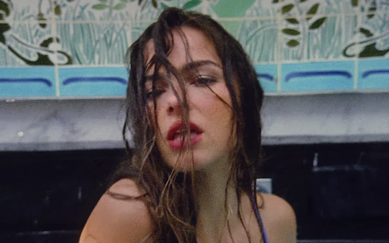 Addison Rae Launches Dreamy and Evocative New Single 'Aquamarine'