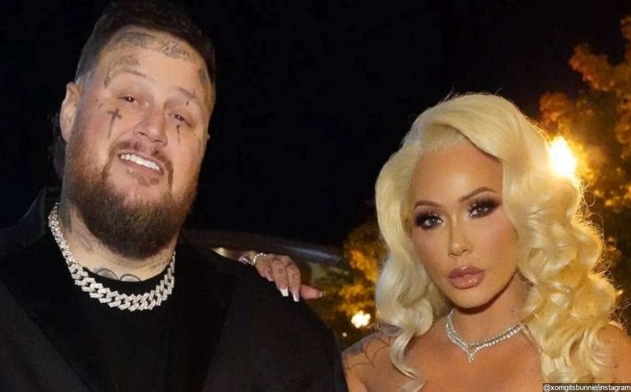 Jelly Roll's Wife Bunnie XO Defends Singer After Video of Him Picking His Nose Went Viral