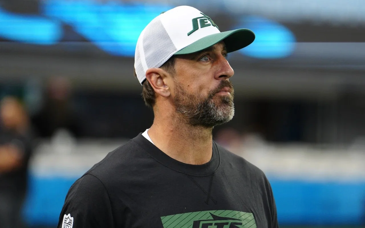 Aaron Rodgers Thinks He's 'at the End of His Career' at 40
