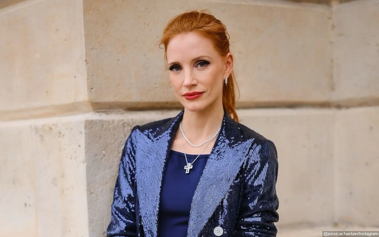 Jessica Chastain Stuns in Black Dress at 38th American Cinematheque Awards