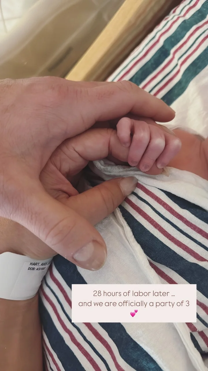 Andi Dofrman announces the birth of her baby girl
