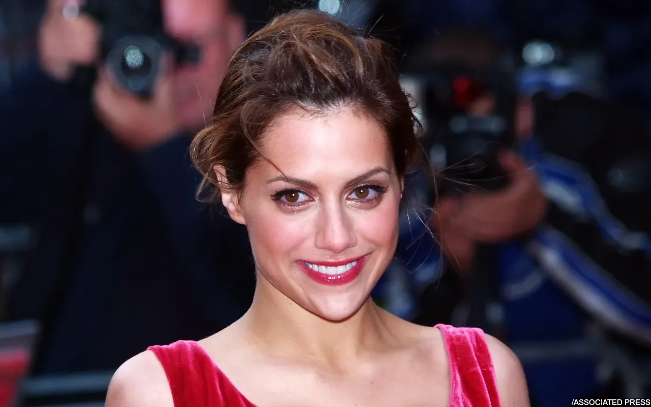 What Happened to Brittany Murphy: A Mystery Unraveled, image size:1280x800