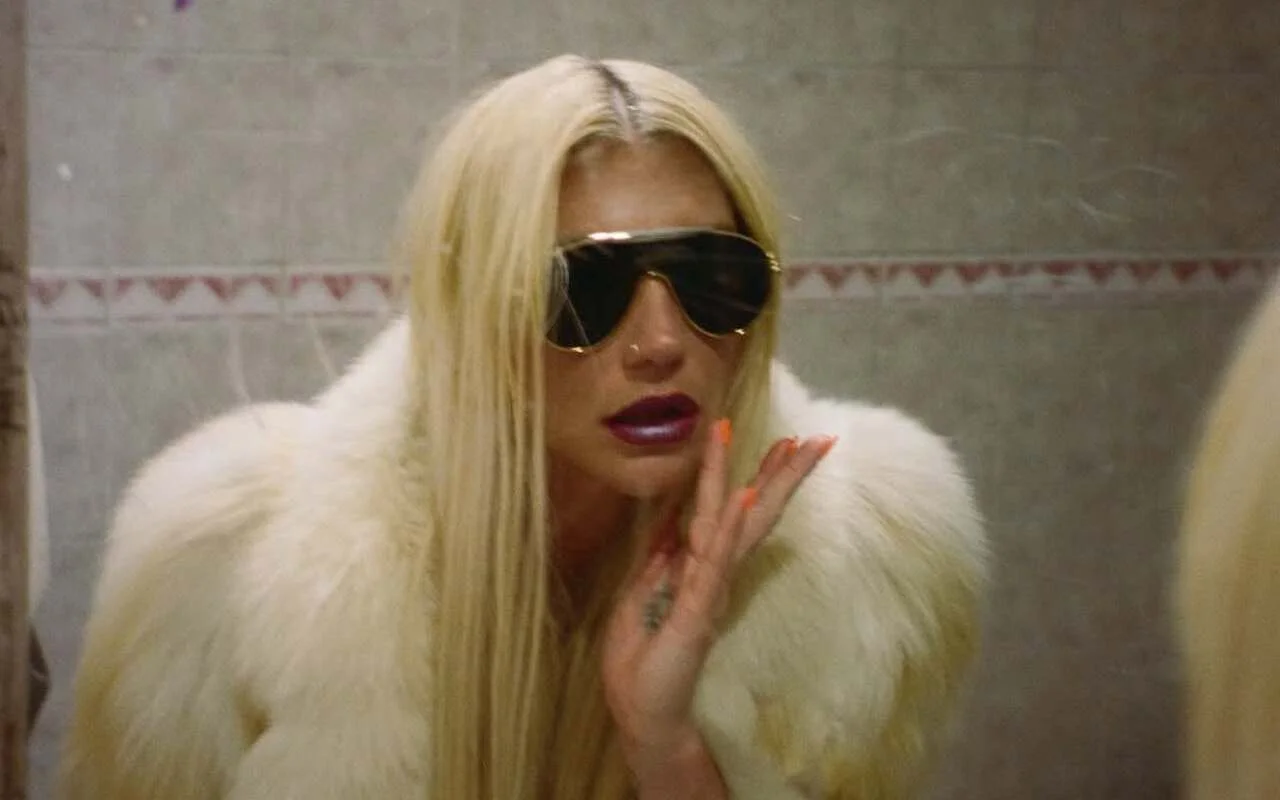 Kesha Dishes on Her 'Witchy' New Year's Resolution for 2025, Wants 'Sugar Daddy and a Yacht'