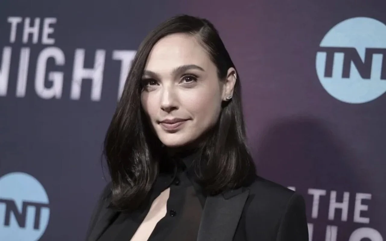 Gal Gadot Opens Up About Battle With 'Massive Blood Clot' in Her Brain During Pregnancy
