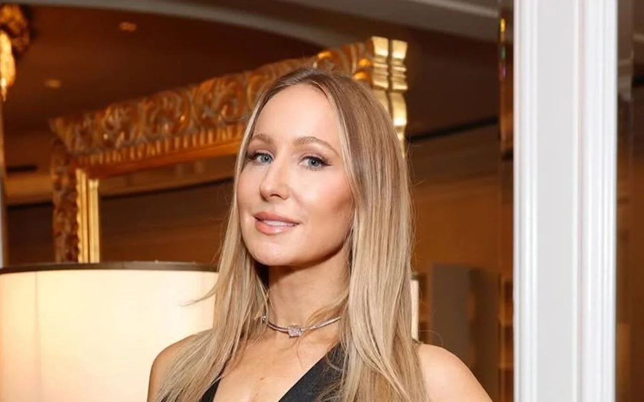 Nikki Glaser Earns Less Than Male Host for 2025 Golden Globes, Reveals