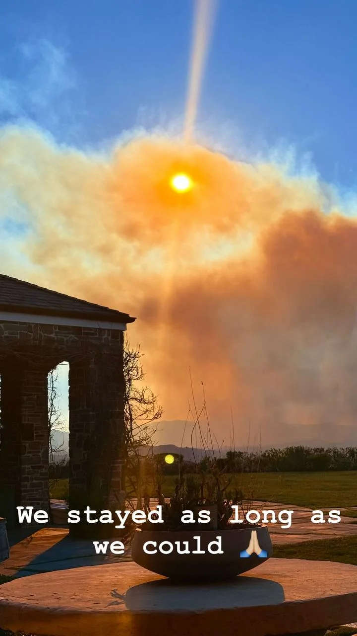 Jessica Simpson shares a picture of black smoke approcahing her backyard