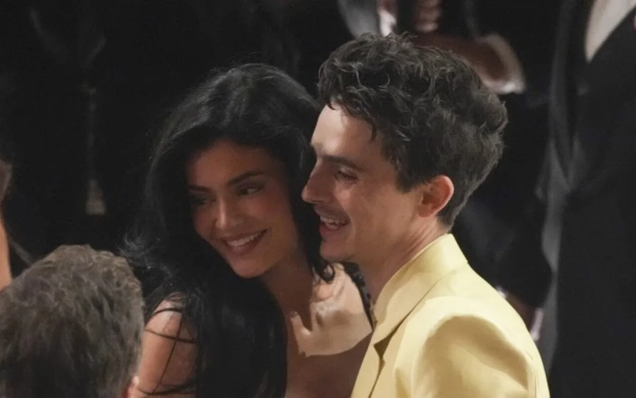 Kylie Jenner Couldn't Keep Her Hands Off Timothee Chalamet During Tennis Date