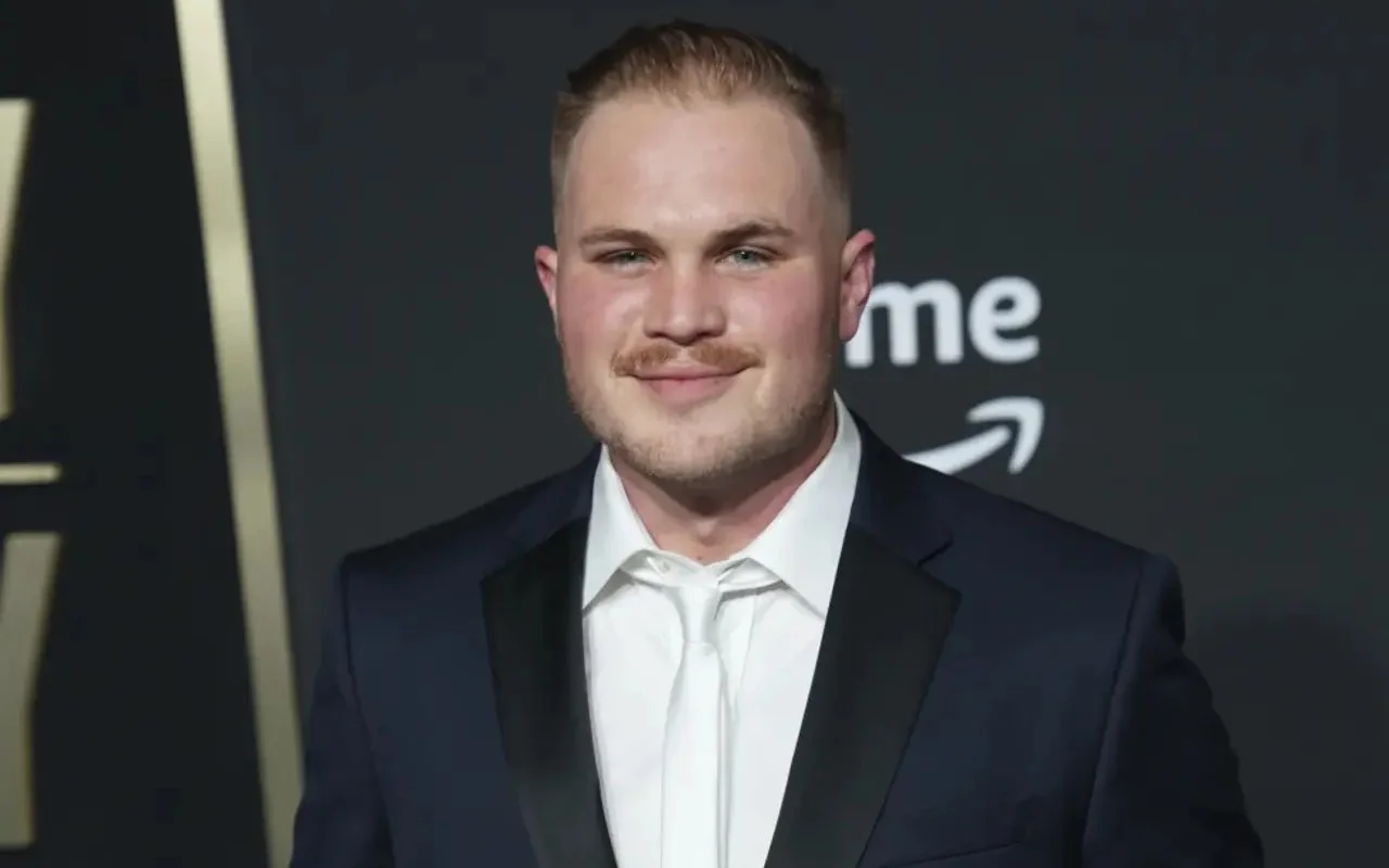 Zach Bryan Spotted on Dates With Brunette After Bitter Split From Brianna LaPaglia