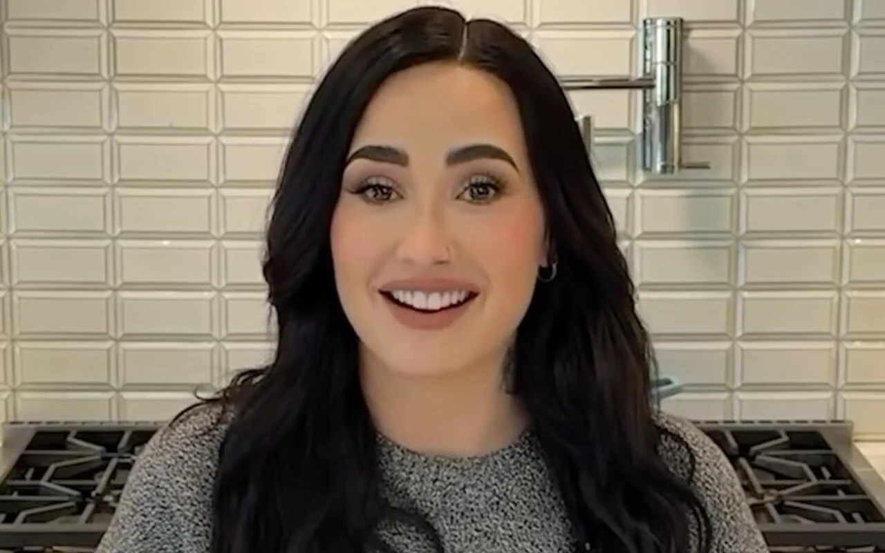 Demi Lovato Assures Fans She's OK After Trembling Throughout Cooking Video