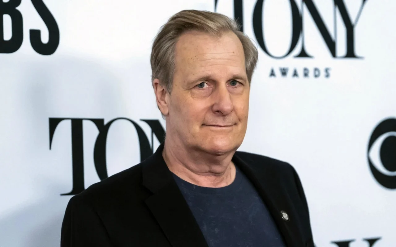 Jeff Daniels Joins 'Shrinking' Season 3