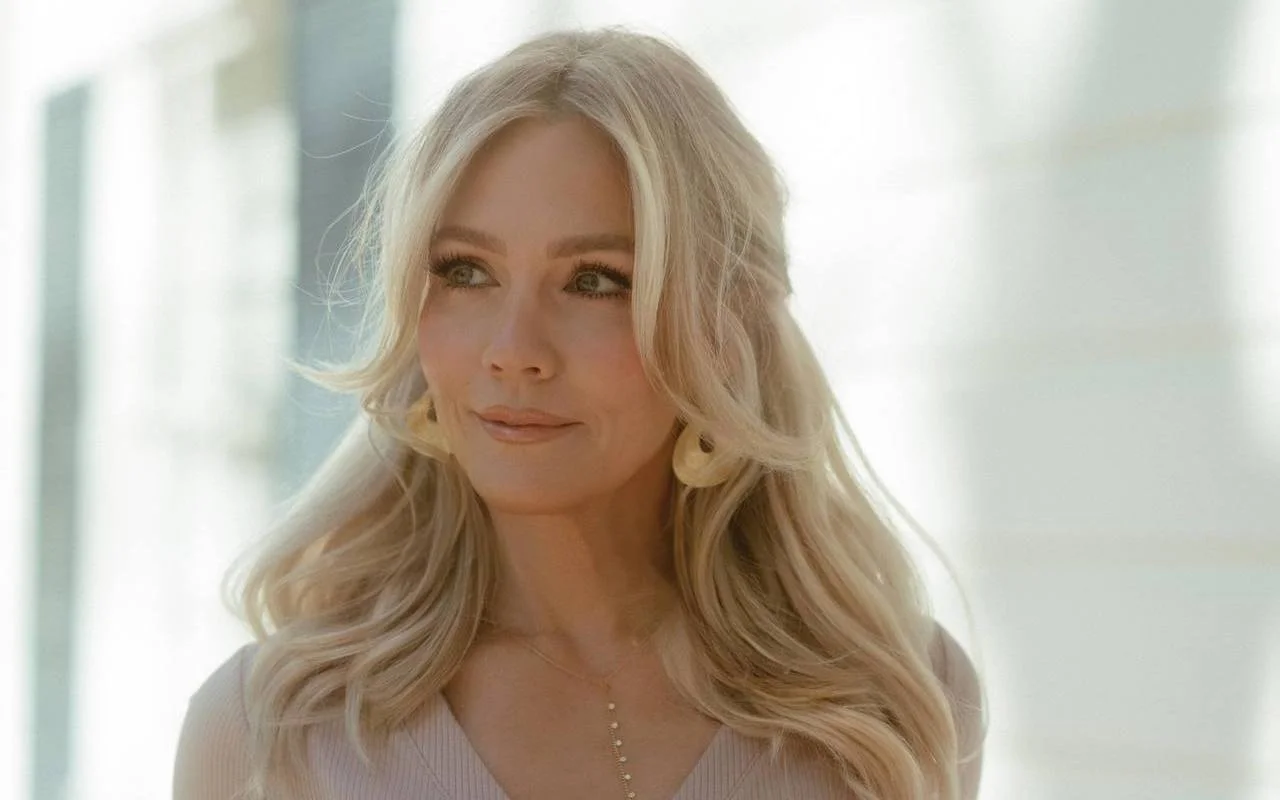 Jennie Garth Apologizes to Former Co-Star for Getting Him Fired From '90210'