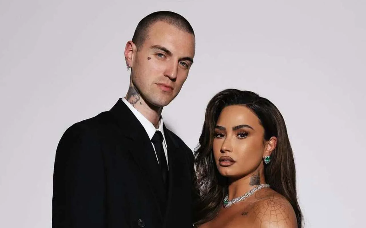 Demi Lovato Roasts Herself With the Help of ChatGPT and Fiance Jutes