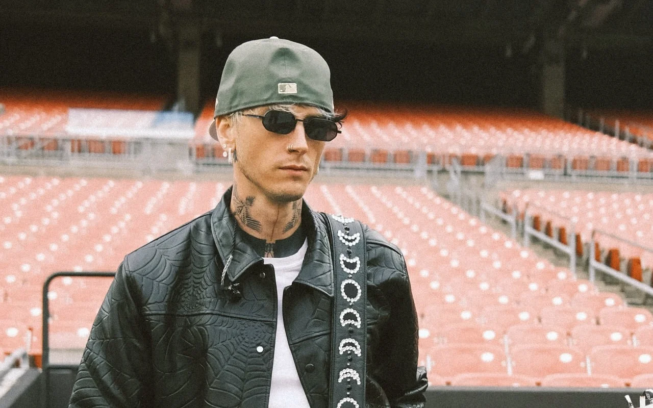 Machine Gun Kelly Lashes Out at Critic Over Lukewarm Review of His New Song