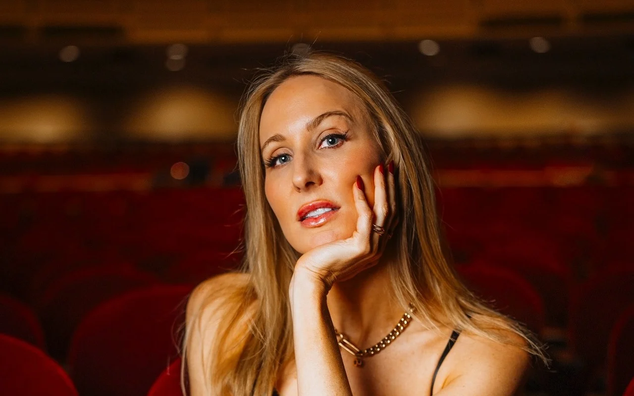 Nikki Glaser Accuses Ozempic Critics of Jealousy