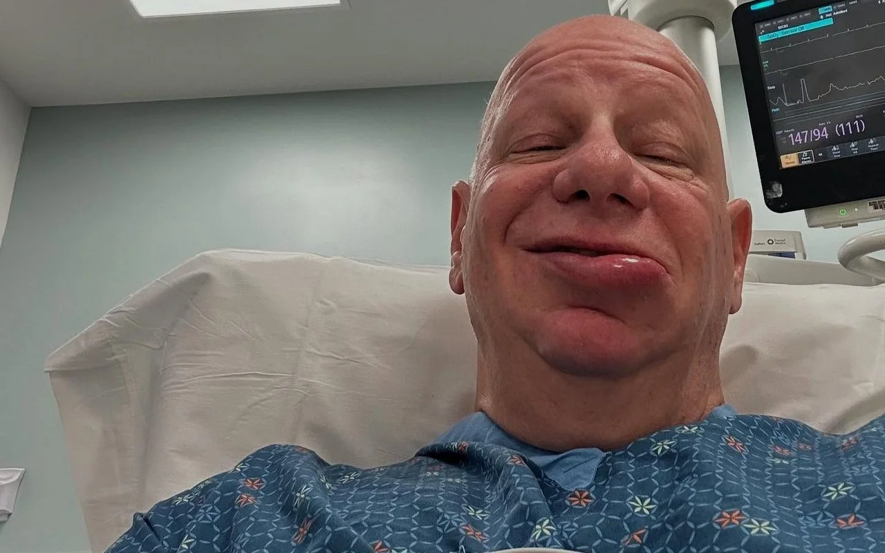 Comedian Jeff Ross Hospitalized Following Severe Allergic Reaction