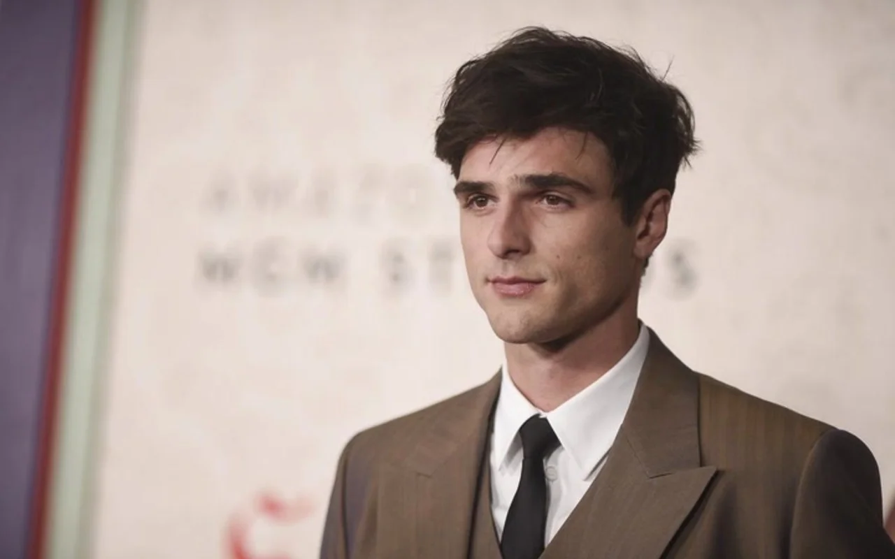 Jacob Elordi Holds Off Hiatus Plan for Margot Robbie's 'Wuthering Heights'