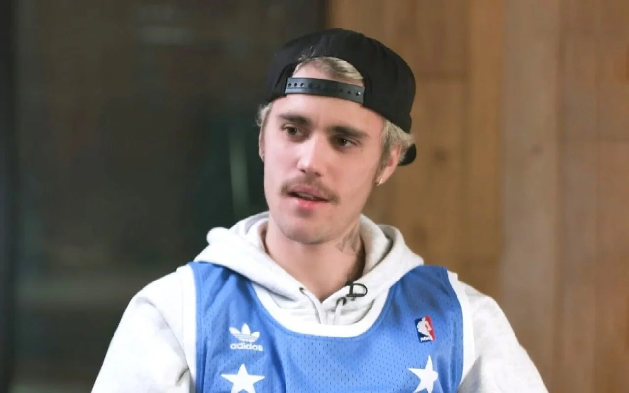 Justin Bieber Blasts Paparazzi and 'Jealous' Haters Amid Coachella Controversy