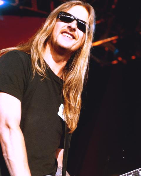 Alice in Chains Latest News, Bio, Profile, Album, Movie and Photo.