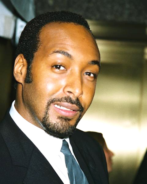 Jesse L. Martin Picture 1