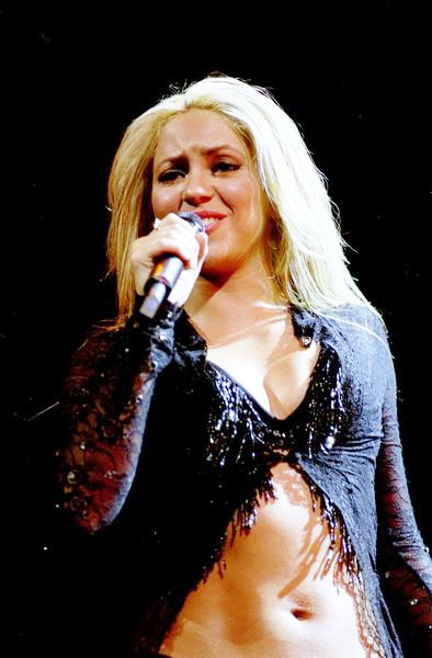 Shakira<br>Shakira Tour of the Mangoose Live in Chicago
