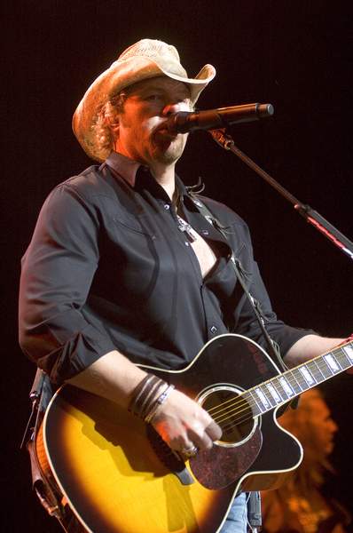 Toby Keith;<br>Toby Keith's Hookin' Up and Hanging Out Tour