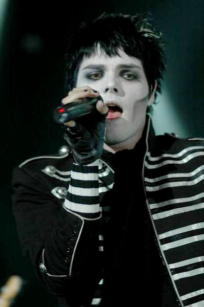 My Chemical Romance;<br>My Chemical Romance Sells Out the Black Parade