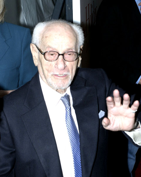 Eli Wallach<br>The Holiday New York Premiere - Arrivals