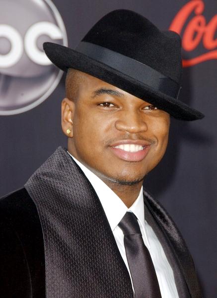 Ne-Yo;<br>2007 American Music Awards - Arrivals